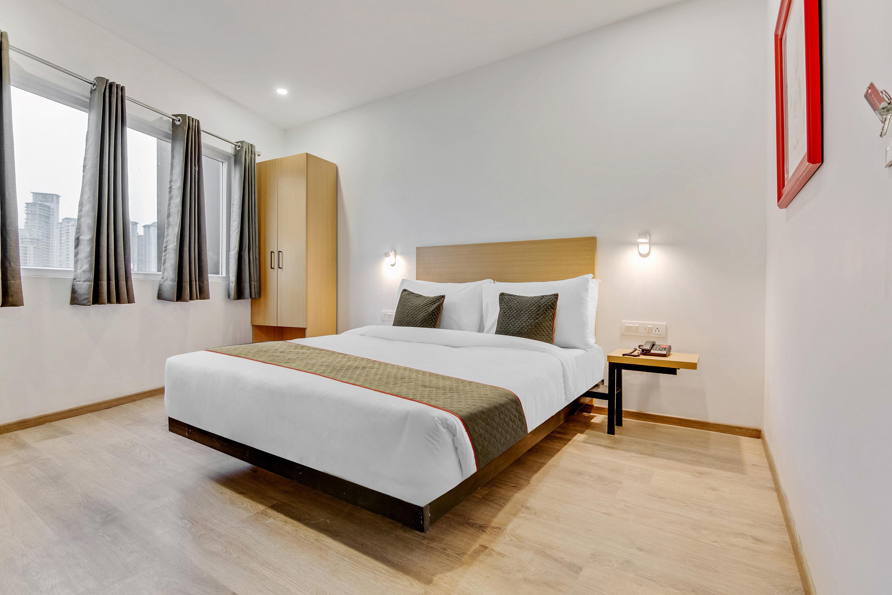 Townhouse Sector 49 Near Logix City Centre Noida Bagian luar foto