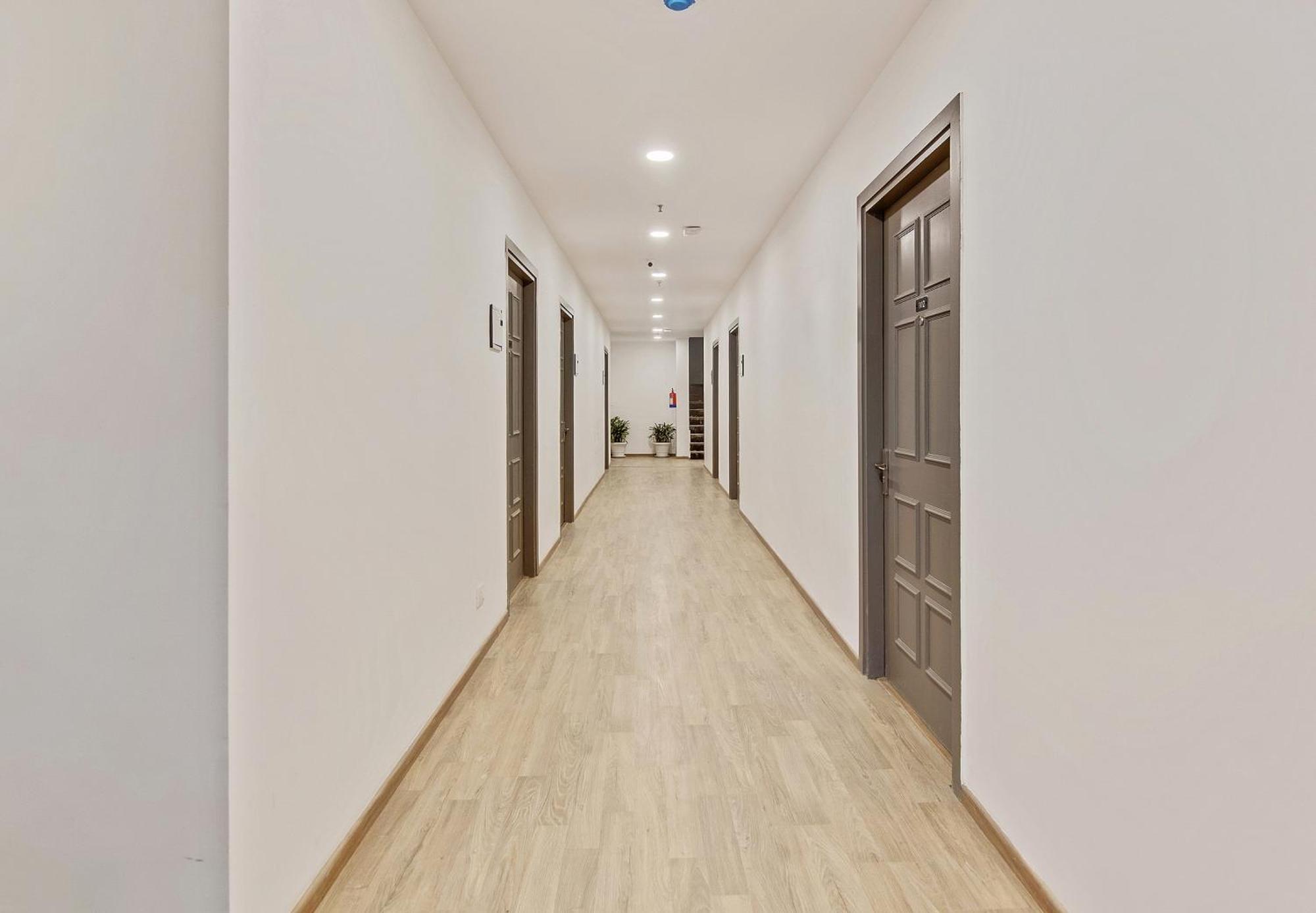 Townhouse Sector 49 Near Logix City Centre Noida Bagian luar foto