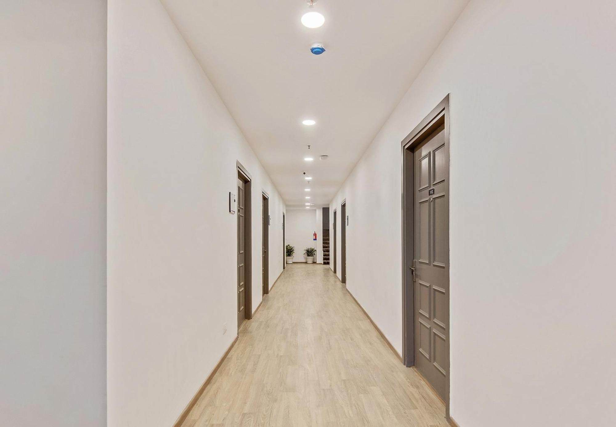 Townhouse Sector 49 Near Logix City Centre Noida Bagian luar foto